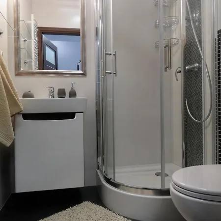 Lejlighed Apartament Przy Plazy - Dwupoziomowy, 6 Osobowy, Klima